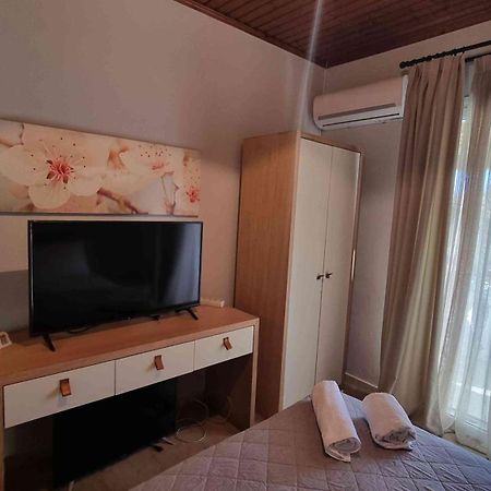 Teta'S Holiday Home Melikia Luaran gambar