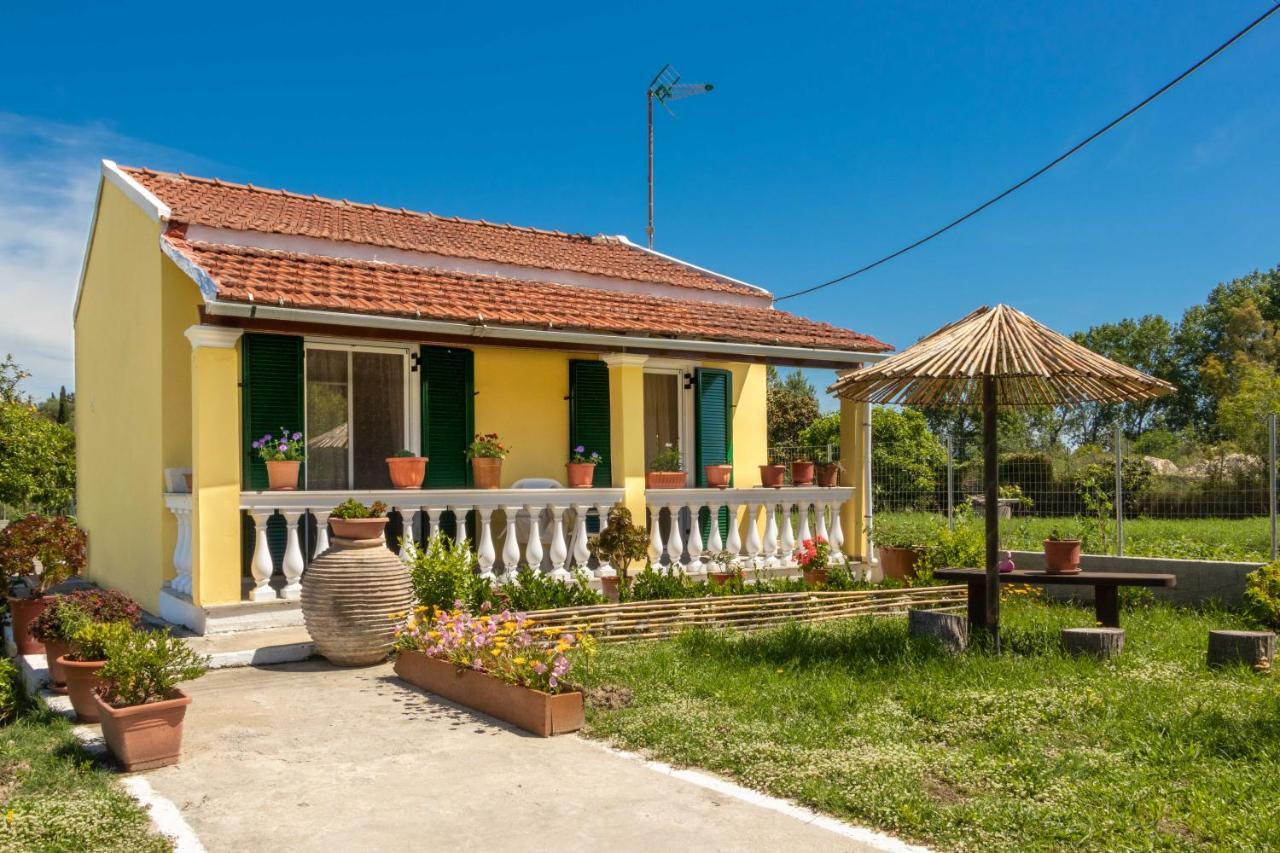 Teta'S Holiday Home Melikia Luaran gambar