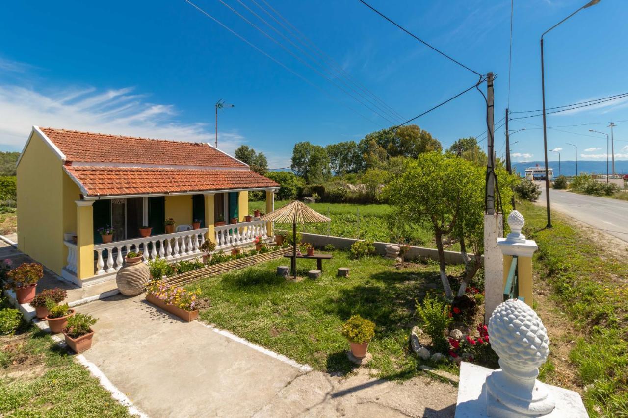 Teta'S Holiday Home Melikia Luaran gambar